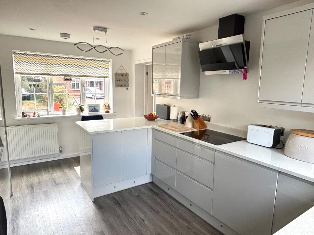 House in New Forest, Buttsash, Hythe and Dibden - View 2