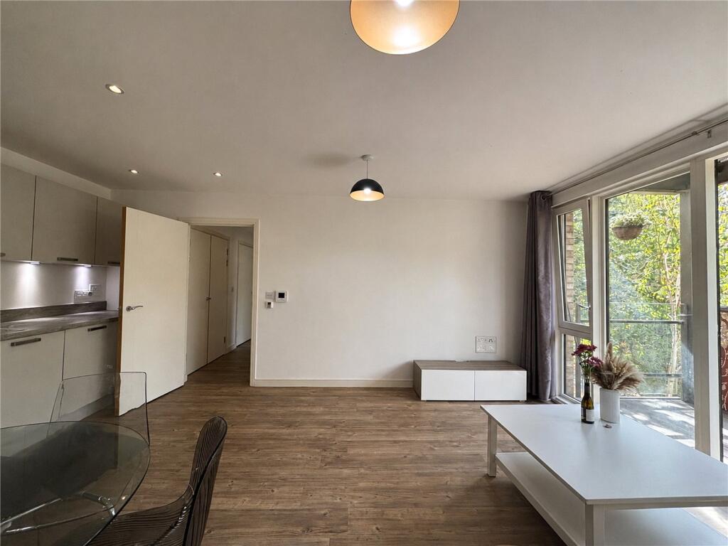 Apartment in London - View 5