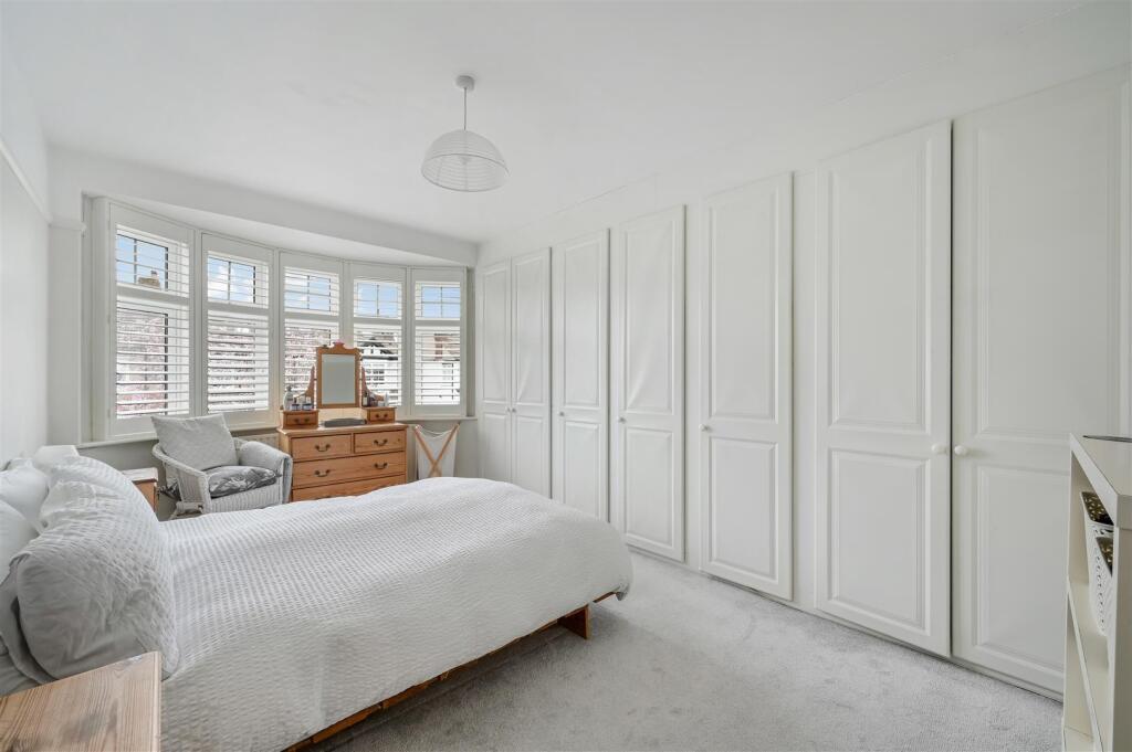 House in London - View 5
