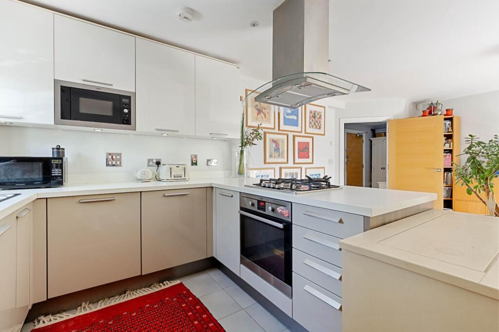 Apartment in London - View 3