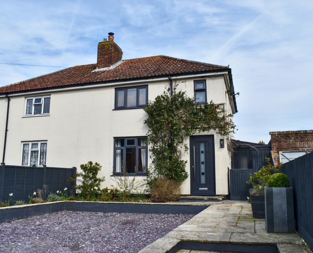 Main image of property: Lower Buckland Road, Lymington, SO41