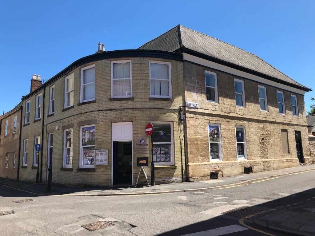 Main image of property: Room 7, Elmer House, Finkin Street, Grantham, Lincolnshire, NG31 6QZ