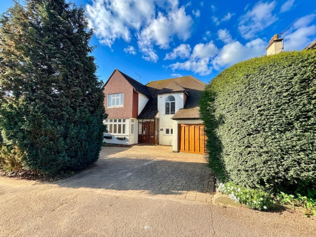 Main image of property: Chipstead Way, Banstead, SM7