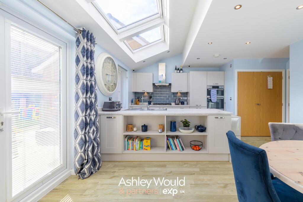 Ambergate Road, Bilston, WV14 photo 4