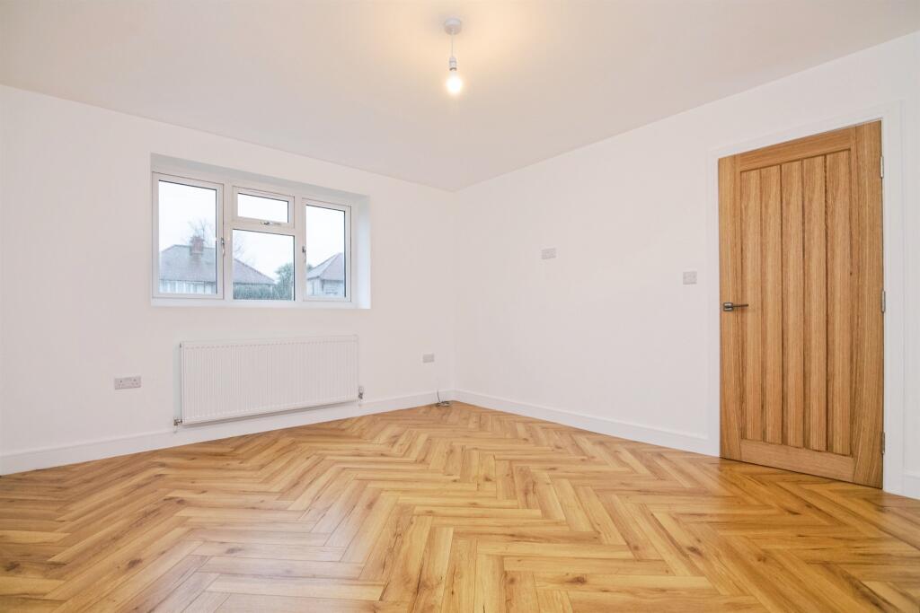 Pensnett Road, Dudley photo 3