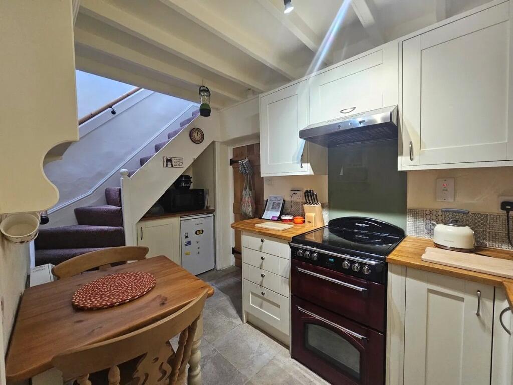 Hillsborough, Upper Corris, Machynlleth, Gwynedd, SY20 - More