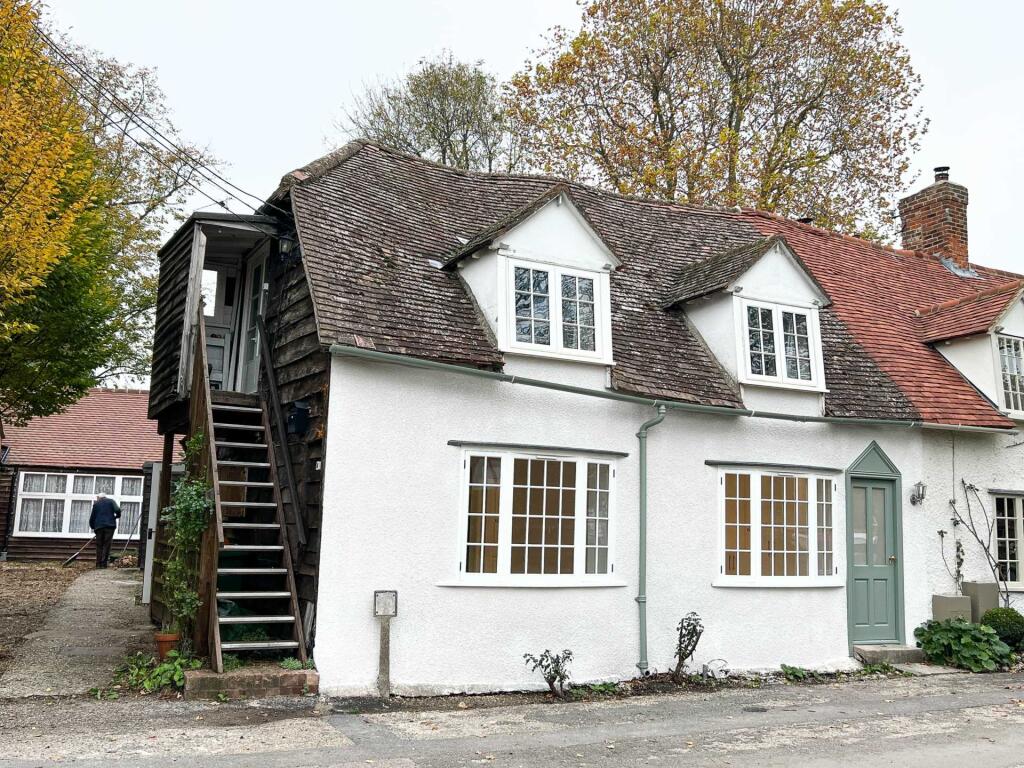 Main image of property: The Green South, Warborough