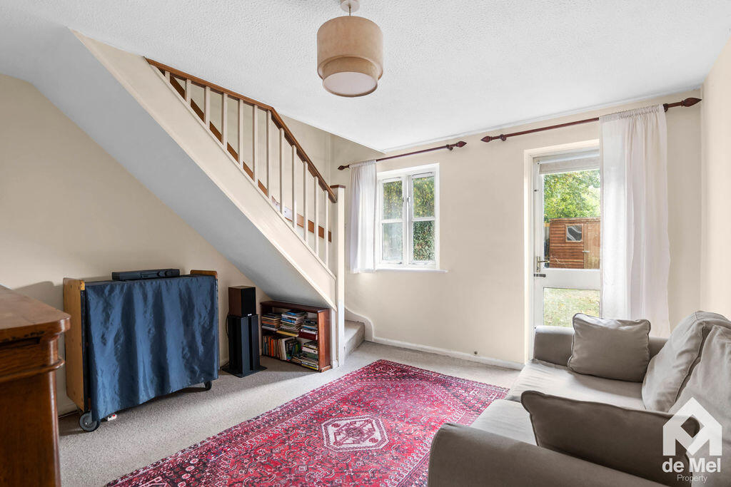 House in Gloucester - View 3