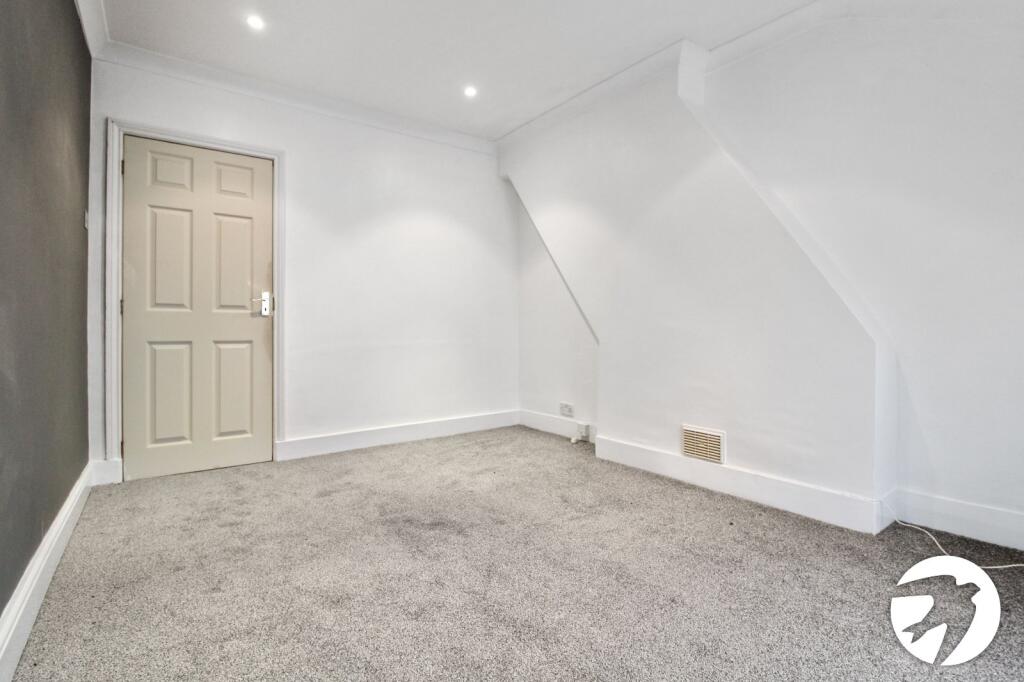 Apartment in Gravesham, Gravesend - View 5