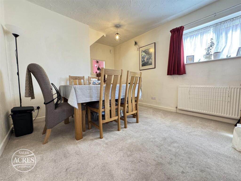House in Sandwell, Newton - More
