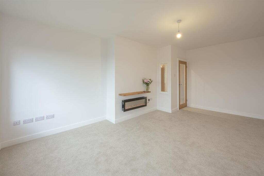 Elmwood Road, Stourbridge, DY8 5JL photo 3