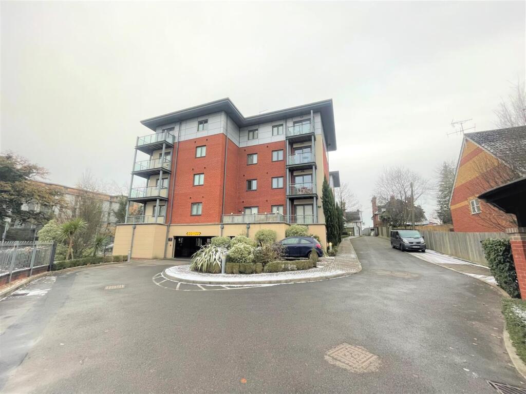 Main image of property: Farnborough Road, Farnborough, Hampshire