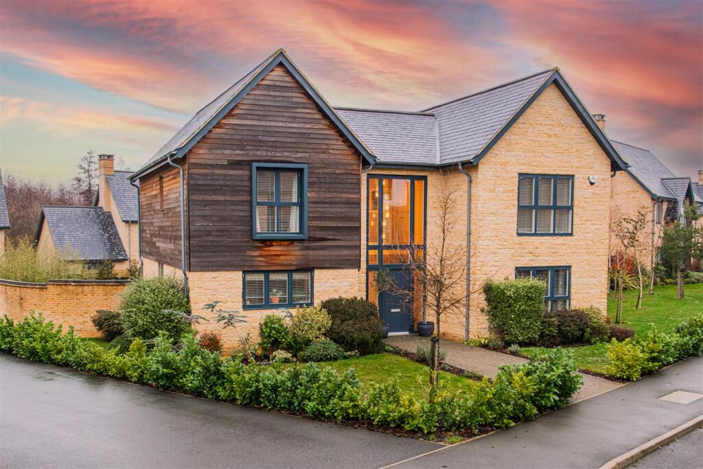 Main image of property: Lake Drive, Weldon