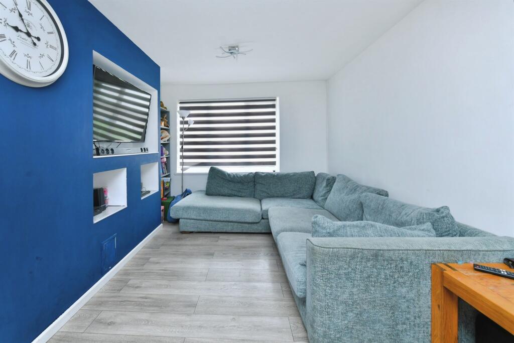 House in Plymouth - View 4