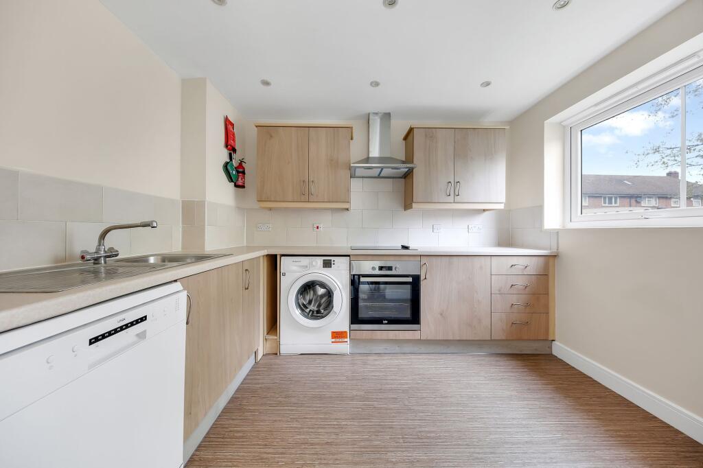 Kirkdale Road, London, E11 - View 2