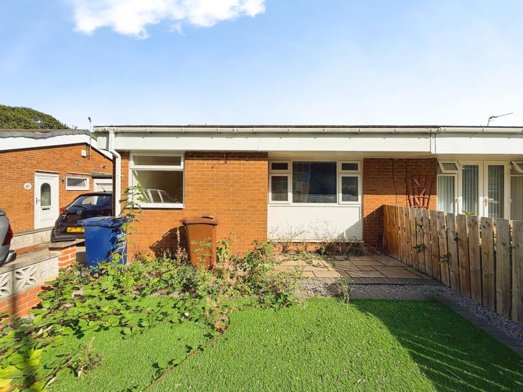 2-bed semi-detached on Overton Close, Dumpling Hall, Newcastle upon Tyne, NE15, £115,000