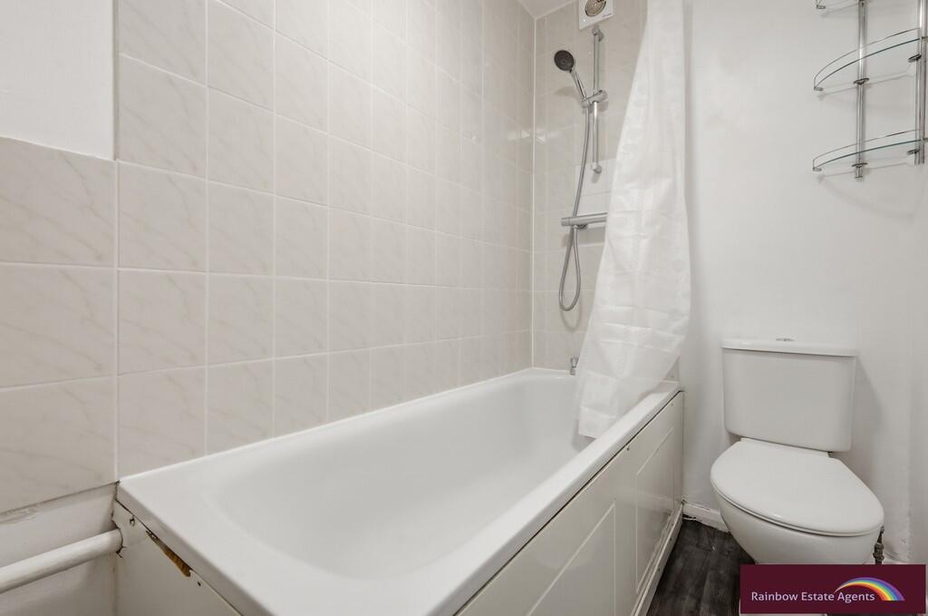 Apartment in Epping Forest, Waltham Abbey - More