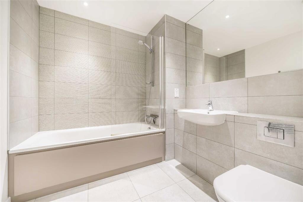 Apartment in London, St Luke's, Finsbury - View 5