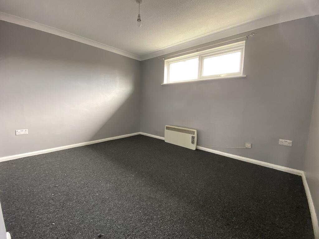 Apartment in Rochford - More