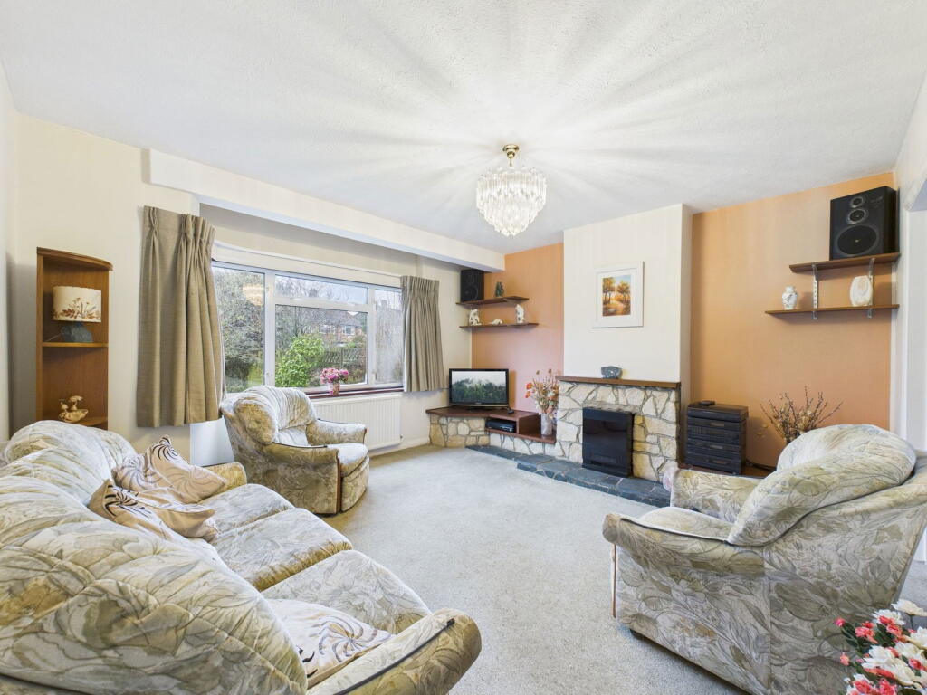 Churchill Avenue, Horsham - View 2