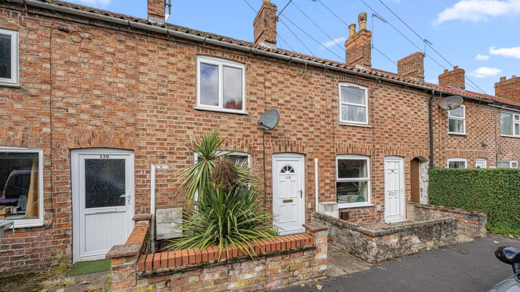 2-bed terraced on Foundry Street, Horncastle, LN9, £125,000