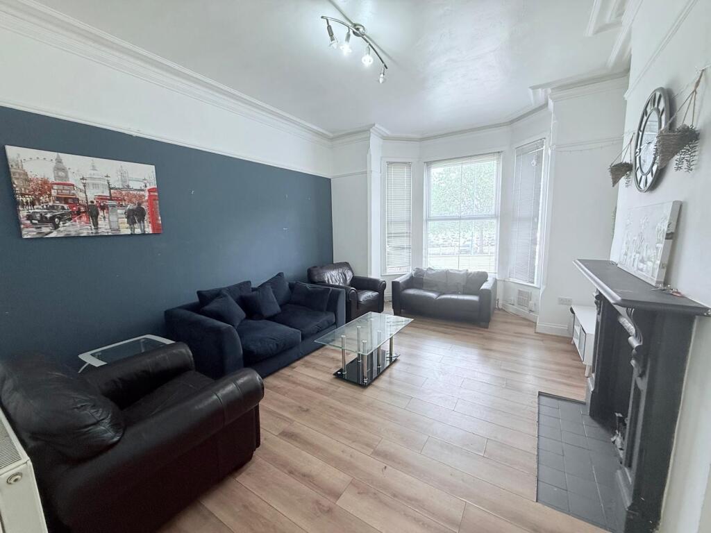 House in Nottingham - View 2