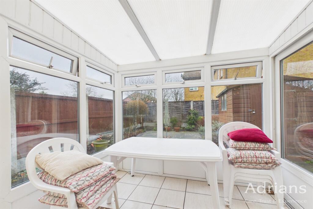 Bounderby Grove, Chelmsford, CM1 photo 3