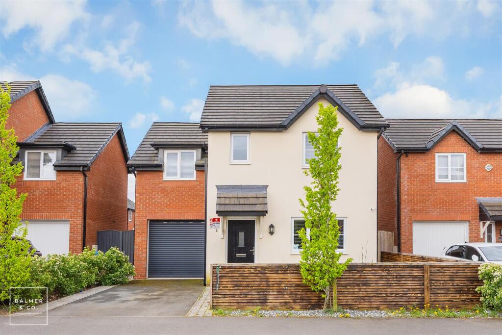 3-bed detached on Bridgedale Road, Leigh, WN7, £300,000