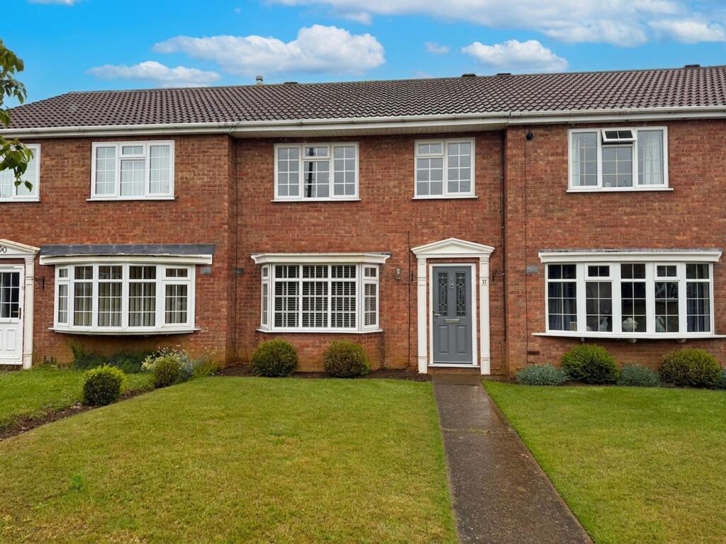 3-bed terraced on Chichester Close, Grantham, NG31, £240,000