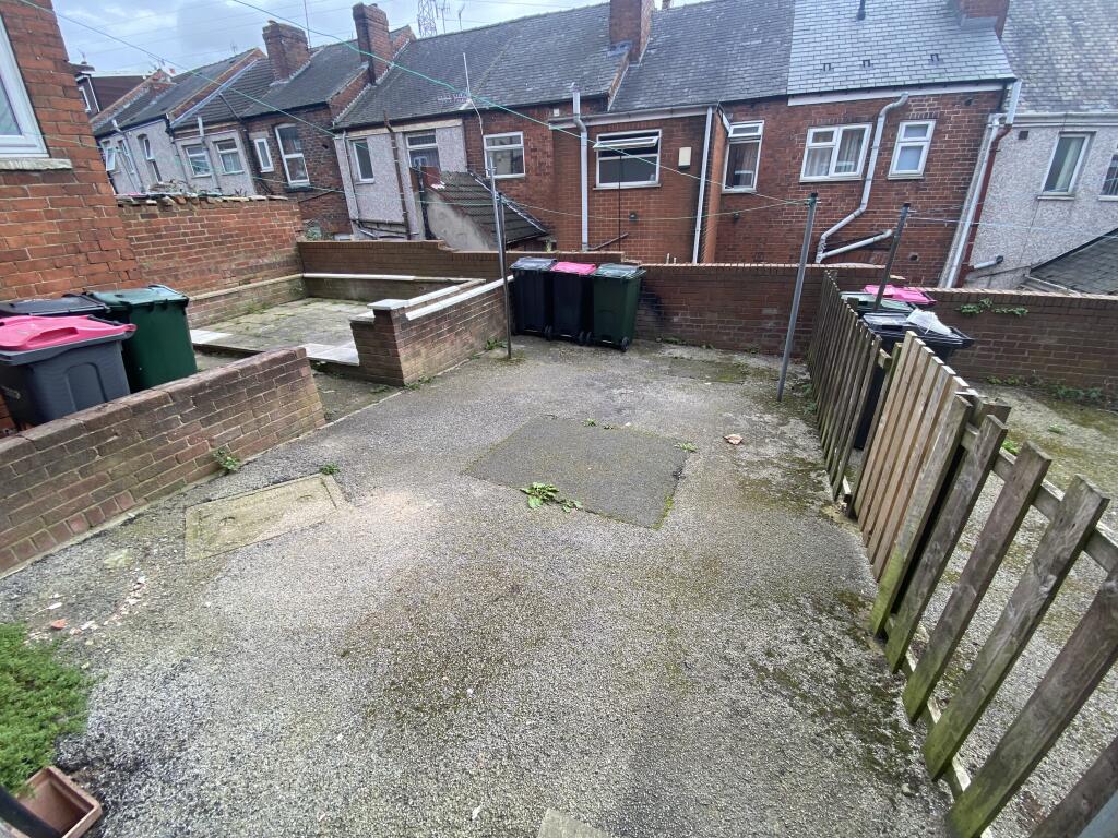 17 Mount Pleasant Road, Rotherham, South Yorkshire S61 1SB photo 3