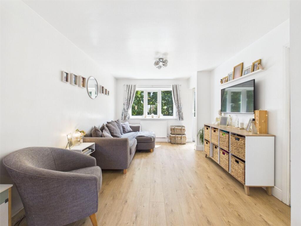 House in Stroud, Cashes Green, Cainscross - View 4