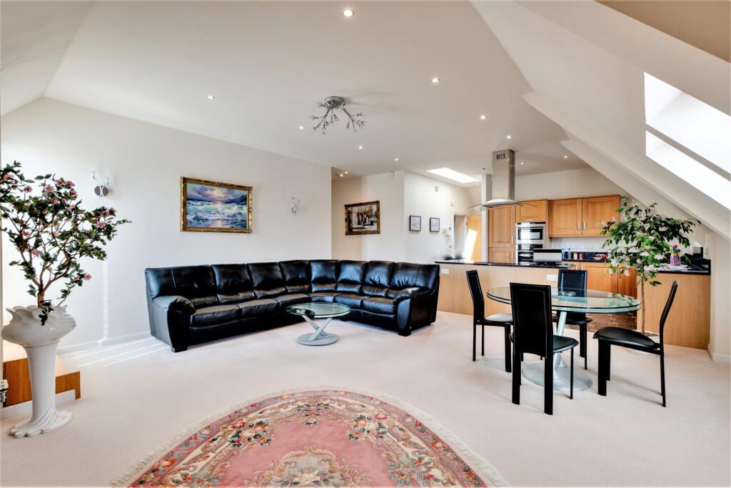 Winchester Road, Frinton-On-Sea photo 4