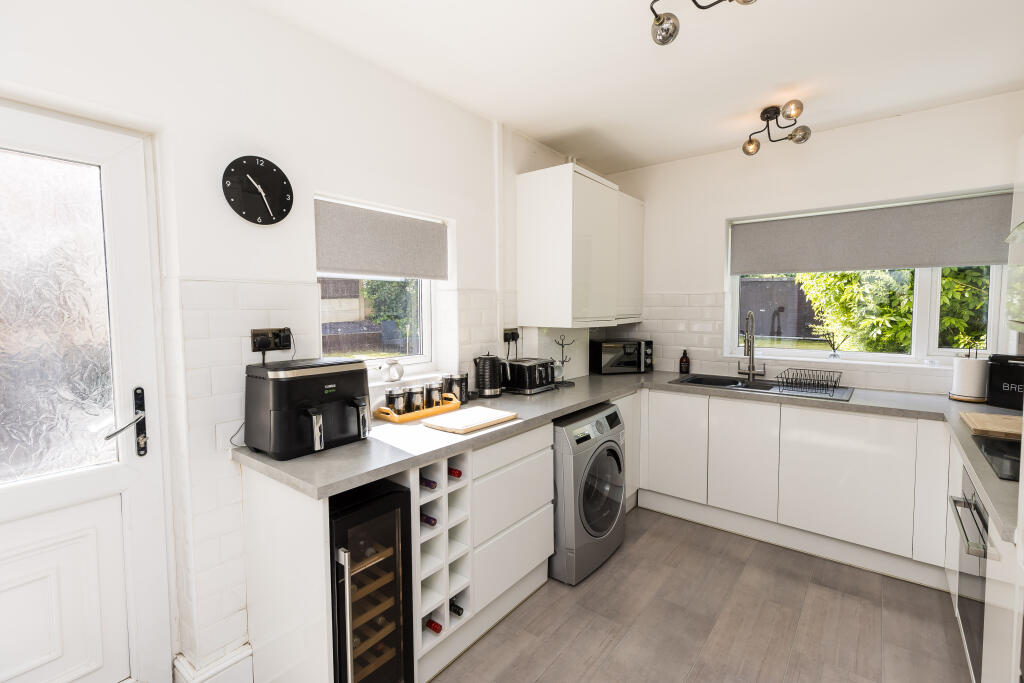 Coed Onn Road, Flint, CH6 - More