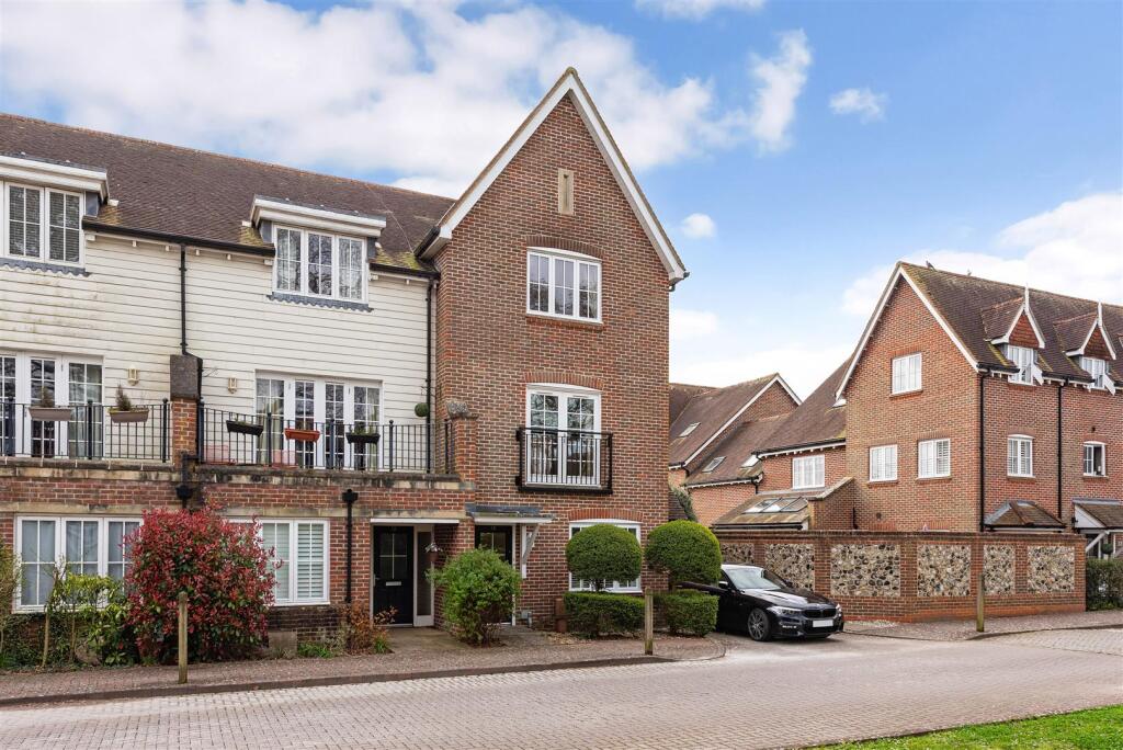 Main image of property: Wealden Drive, Westhampnett, Chichester