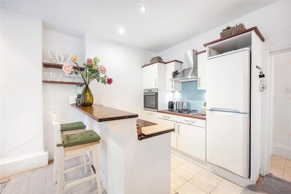 Apartment in London, Lot's Village, Brompton - View 5
