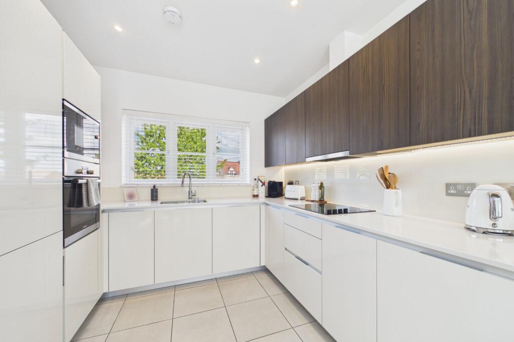 House in Reading, Warfield - View 4