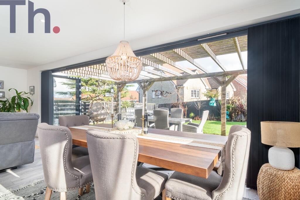 2, Worsley View photo 2