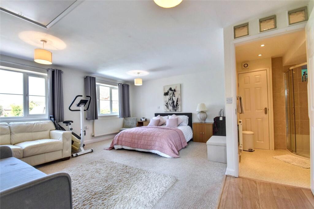 House in Worcester - More