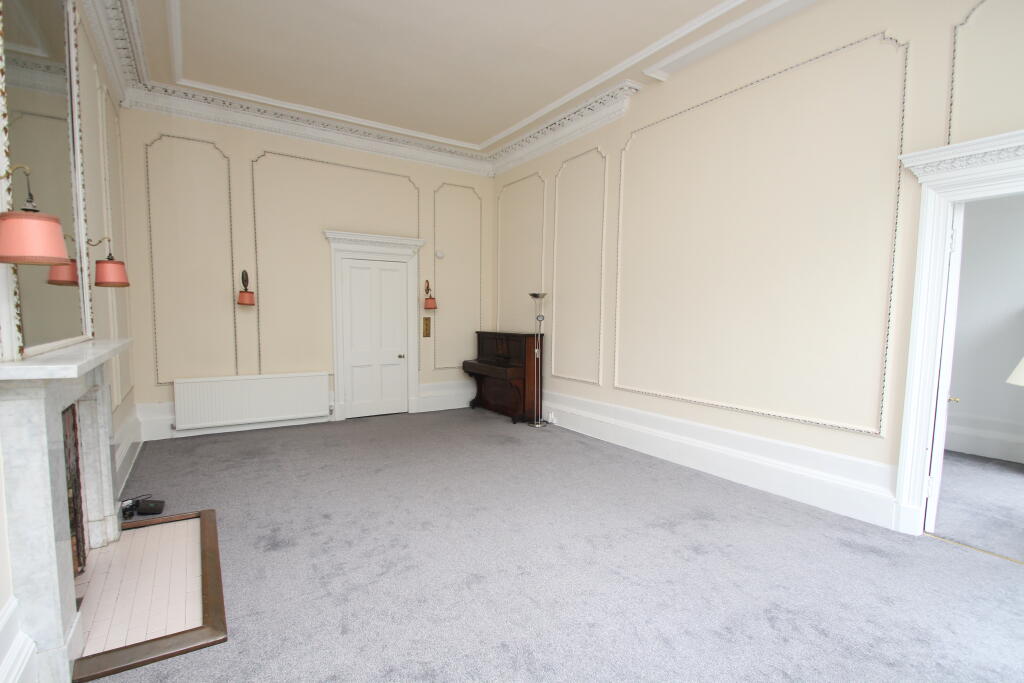 Apartment in Glasgow, Dowanhill - View 4