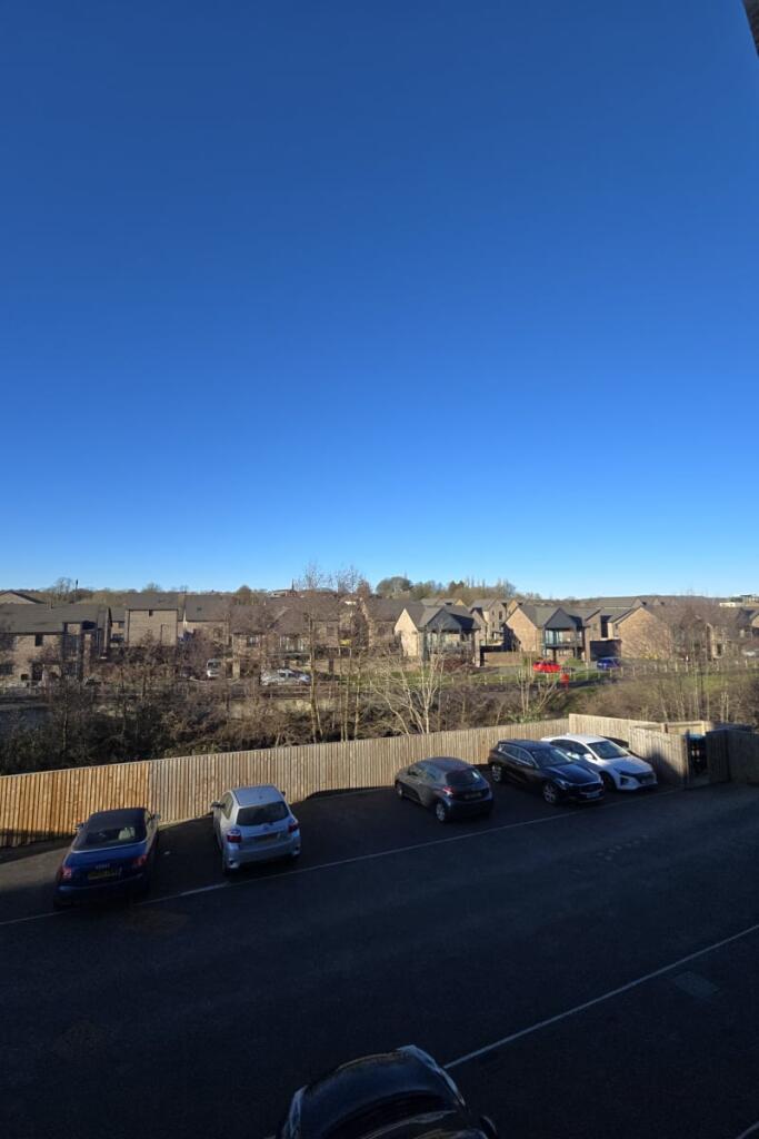 Laver Drive, Chesterfield, S41 photo 2