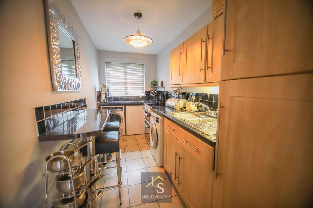Apartment in Stockport - View 4
