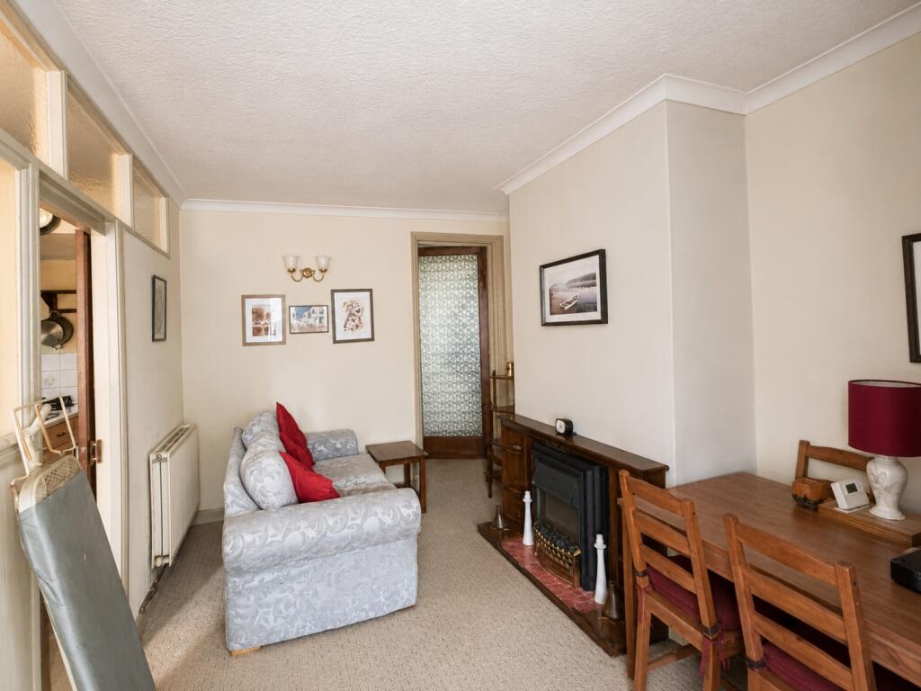 House in Bradford, Holmewood - View 2