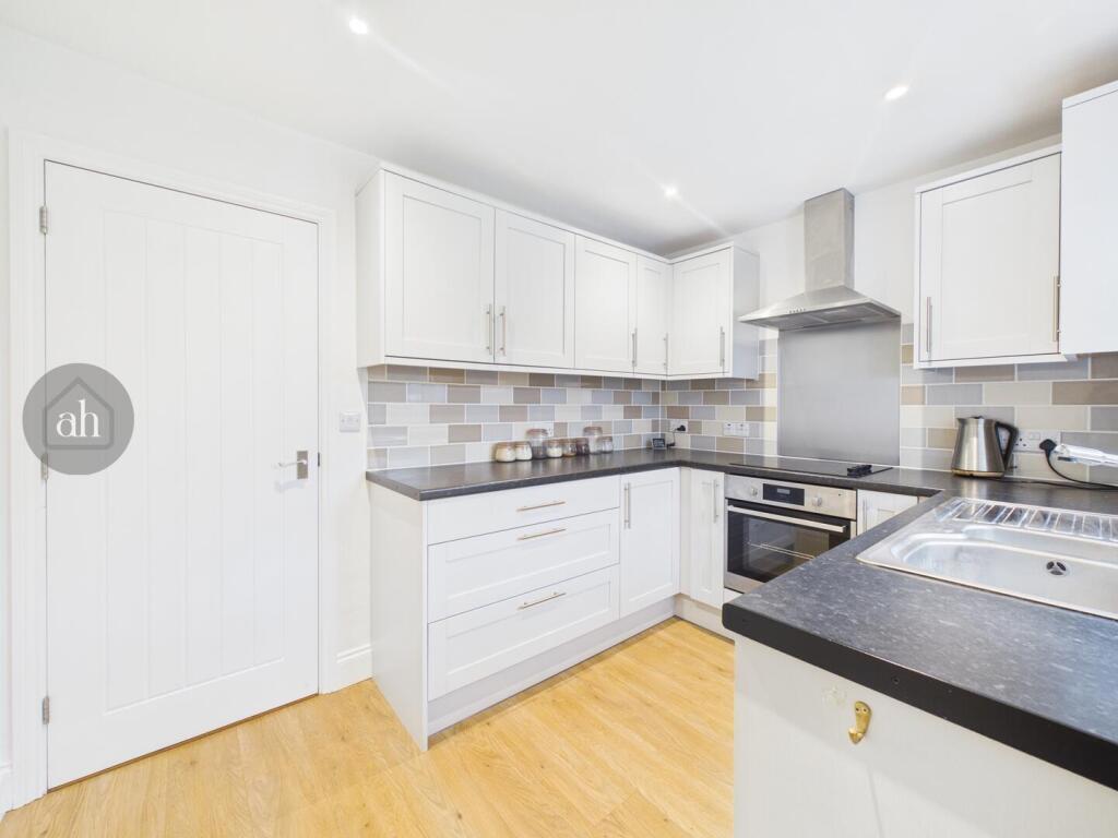 Holme Close, Hopton, photo 4