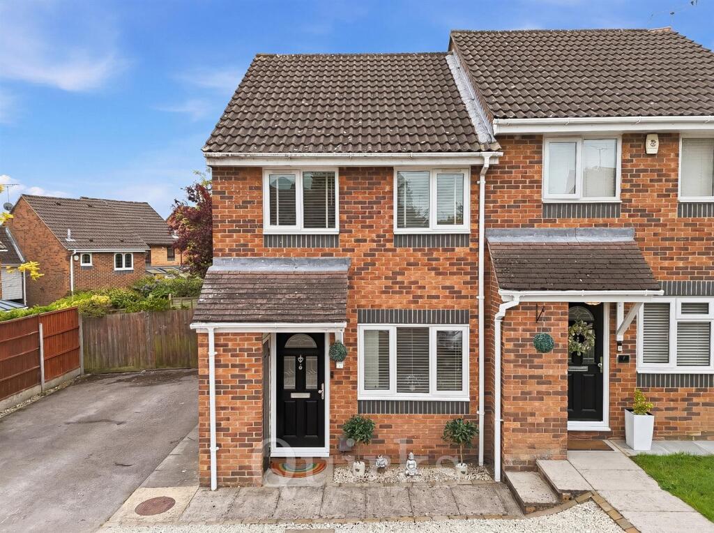 Main image of property: Wheatear Place, Billericay