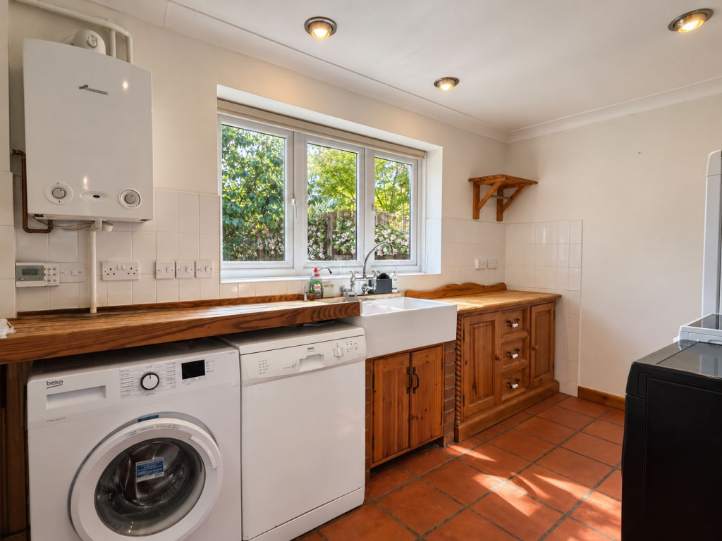 House in Burley - View 4