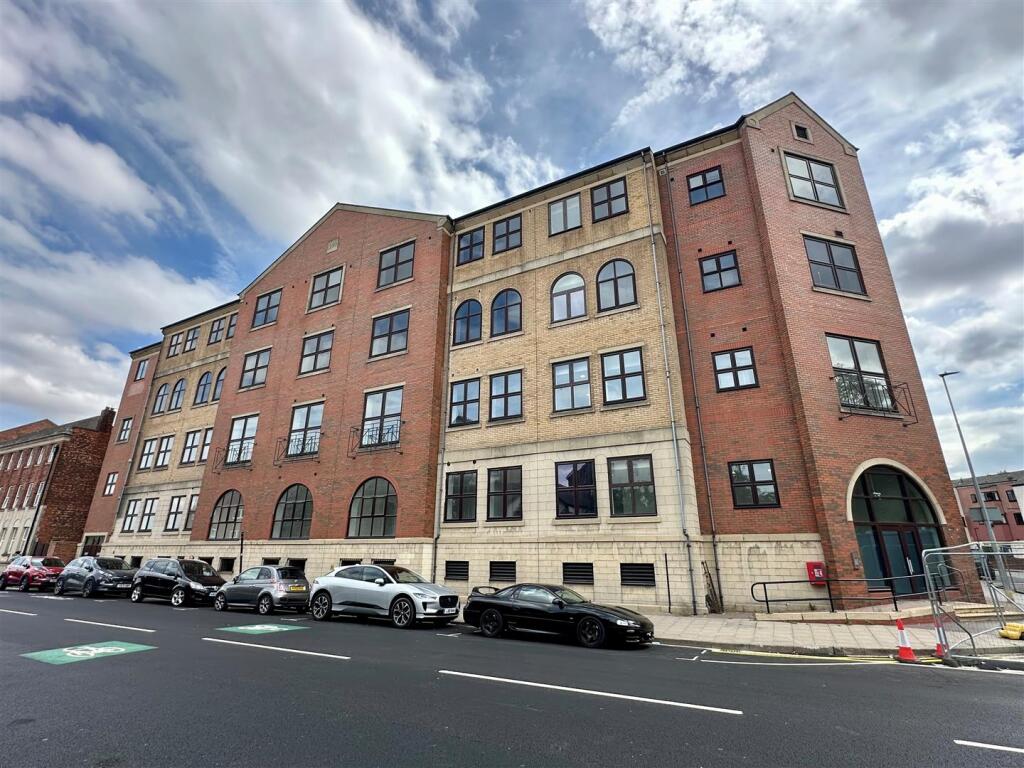 Main image of property: SOVEREIGN COURT, HIGH STREET, KINGSTON-UPON-HULL