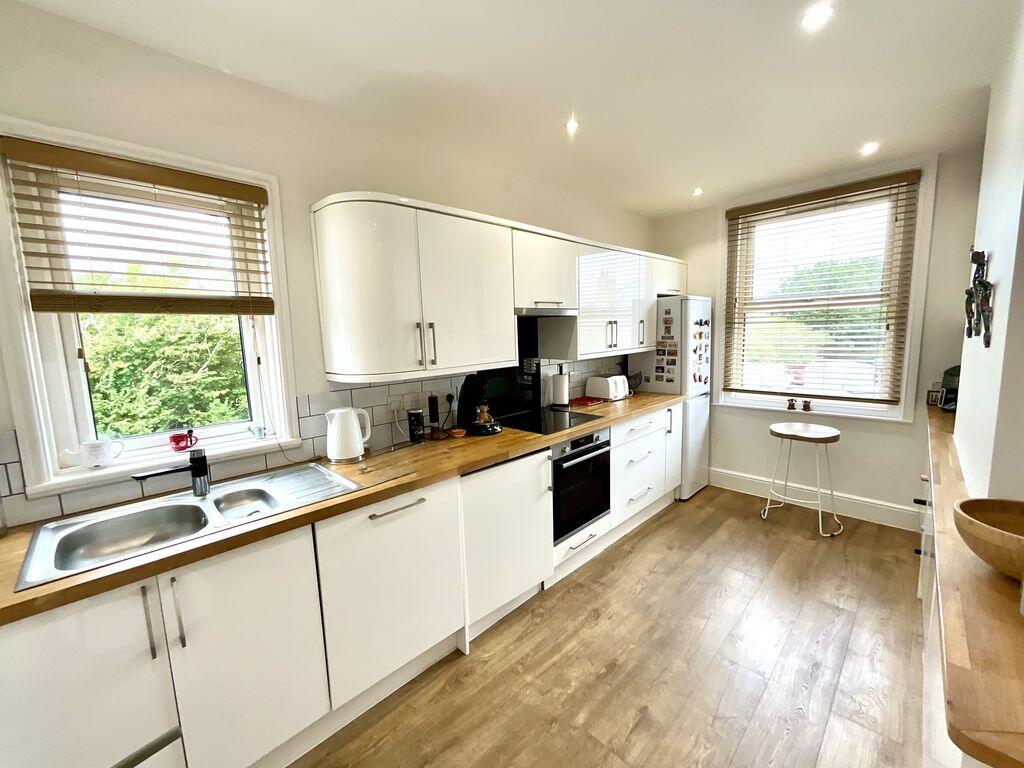 Inverleigh Road, Southbourne  photo 3