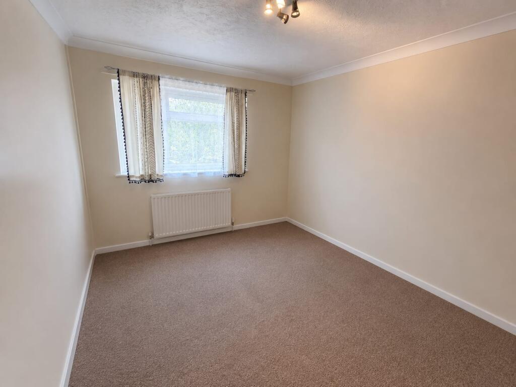 Apartment in Northampton - View 4