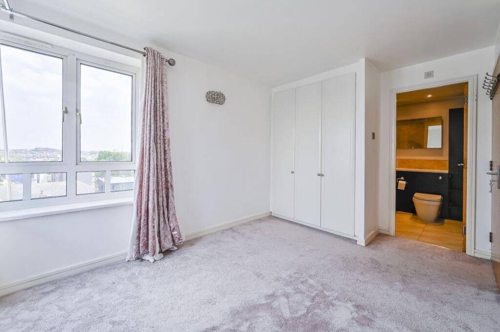 Apartment in London - View 2