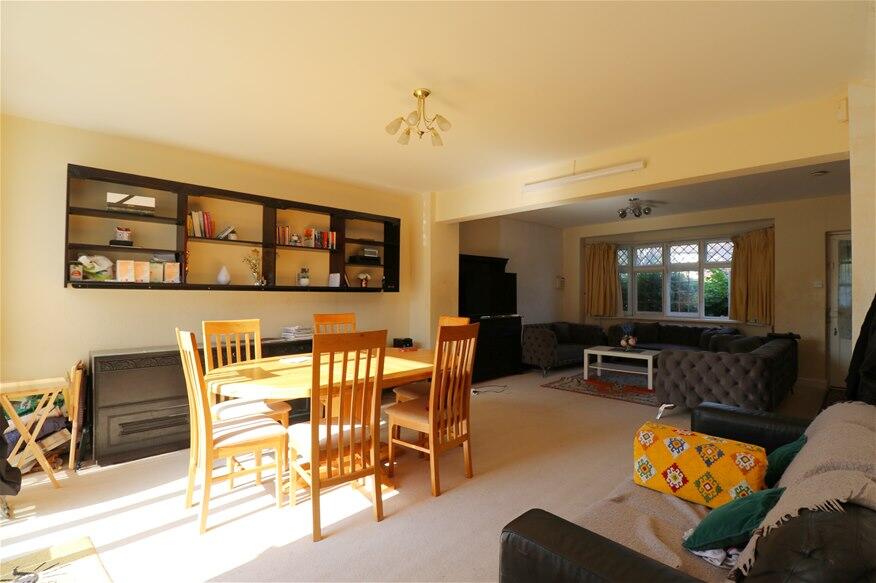 Princes Gardens, West Acton, West Acton, W3 photo 3